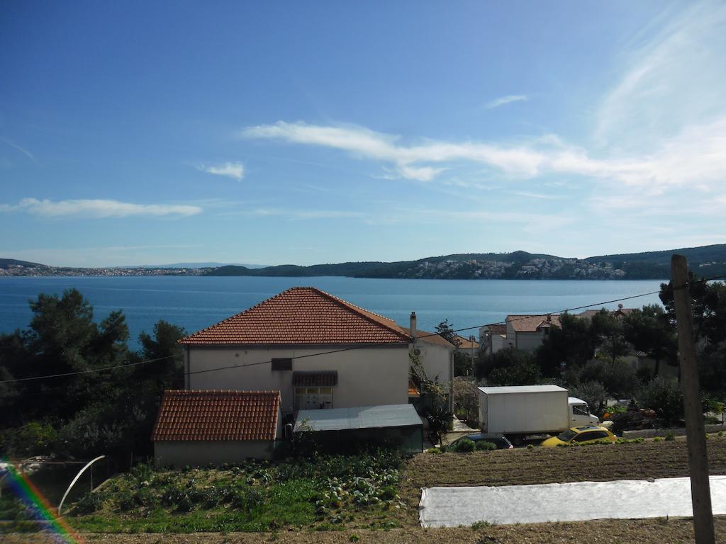 Rooms&Apartments Kurtović Donji Seget Buitenkant foto