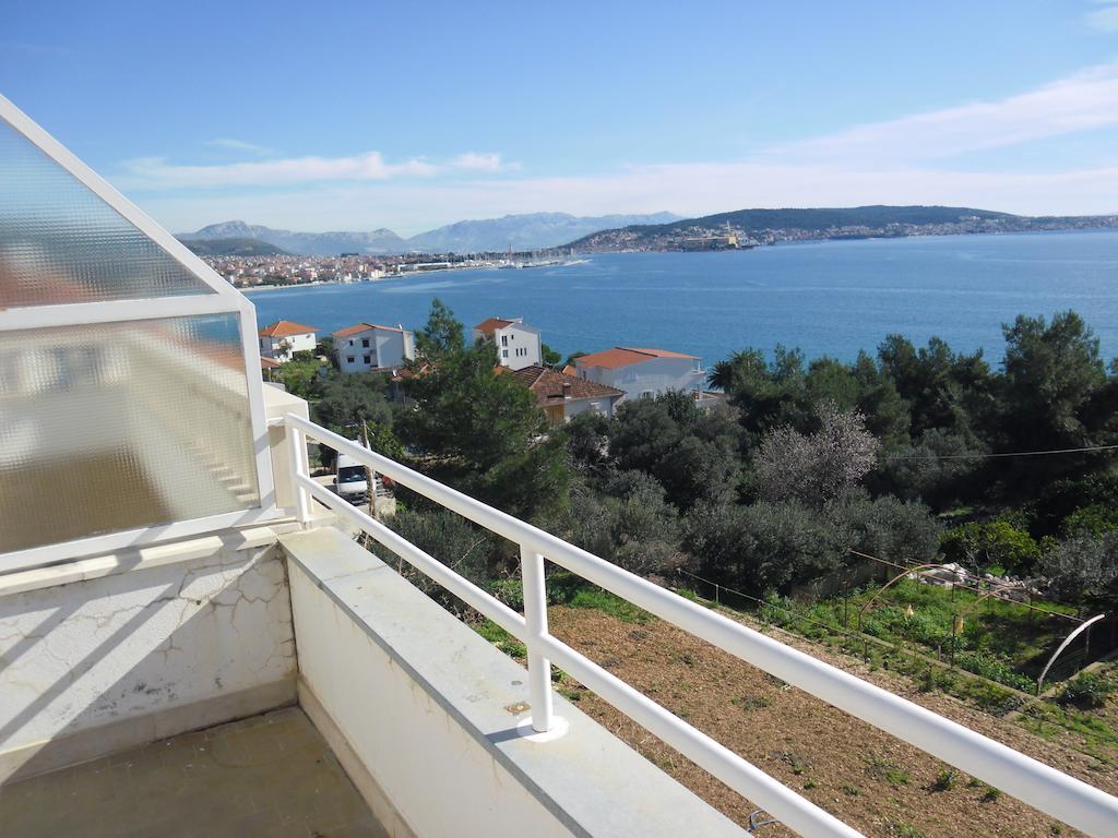 Rooms&Apartments Kurtović Donji Seget Buitenkant foto