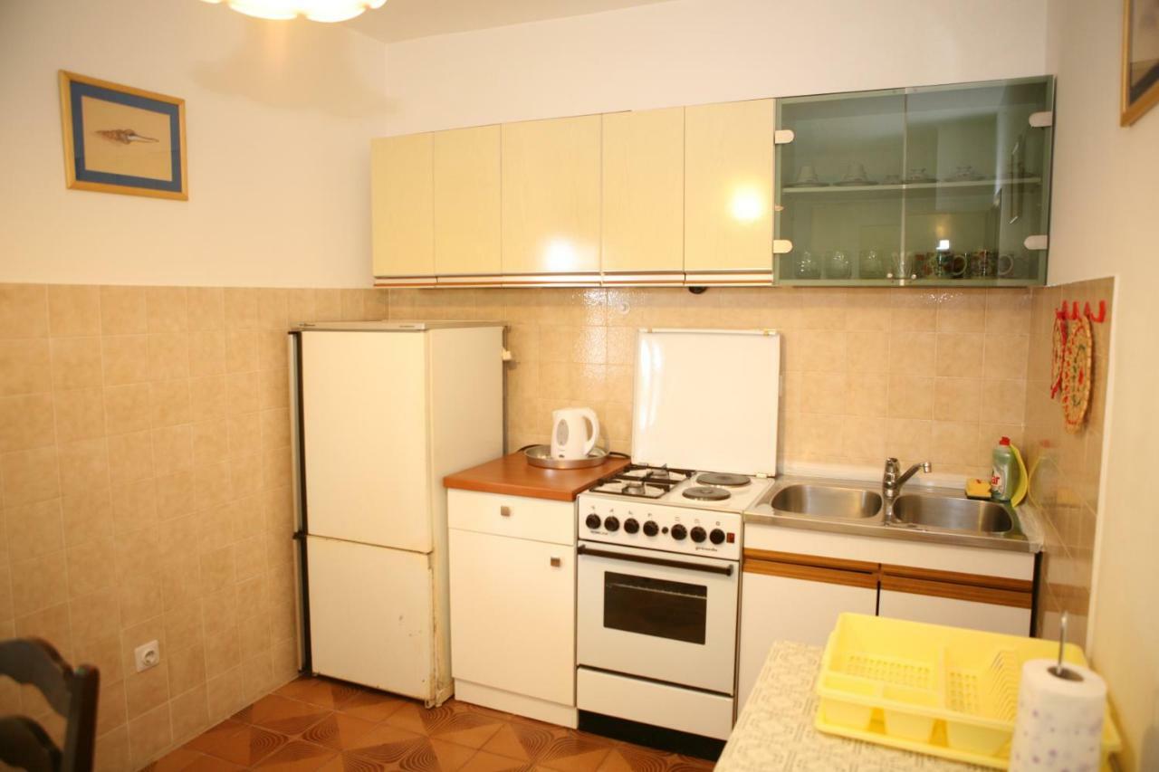 Rooms&Apartments Kurtović Donji Seget Buitenkant foto