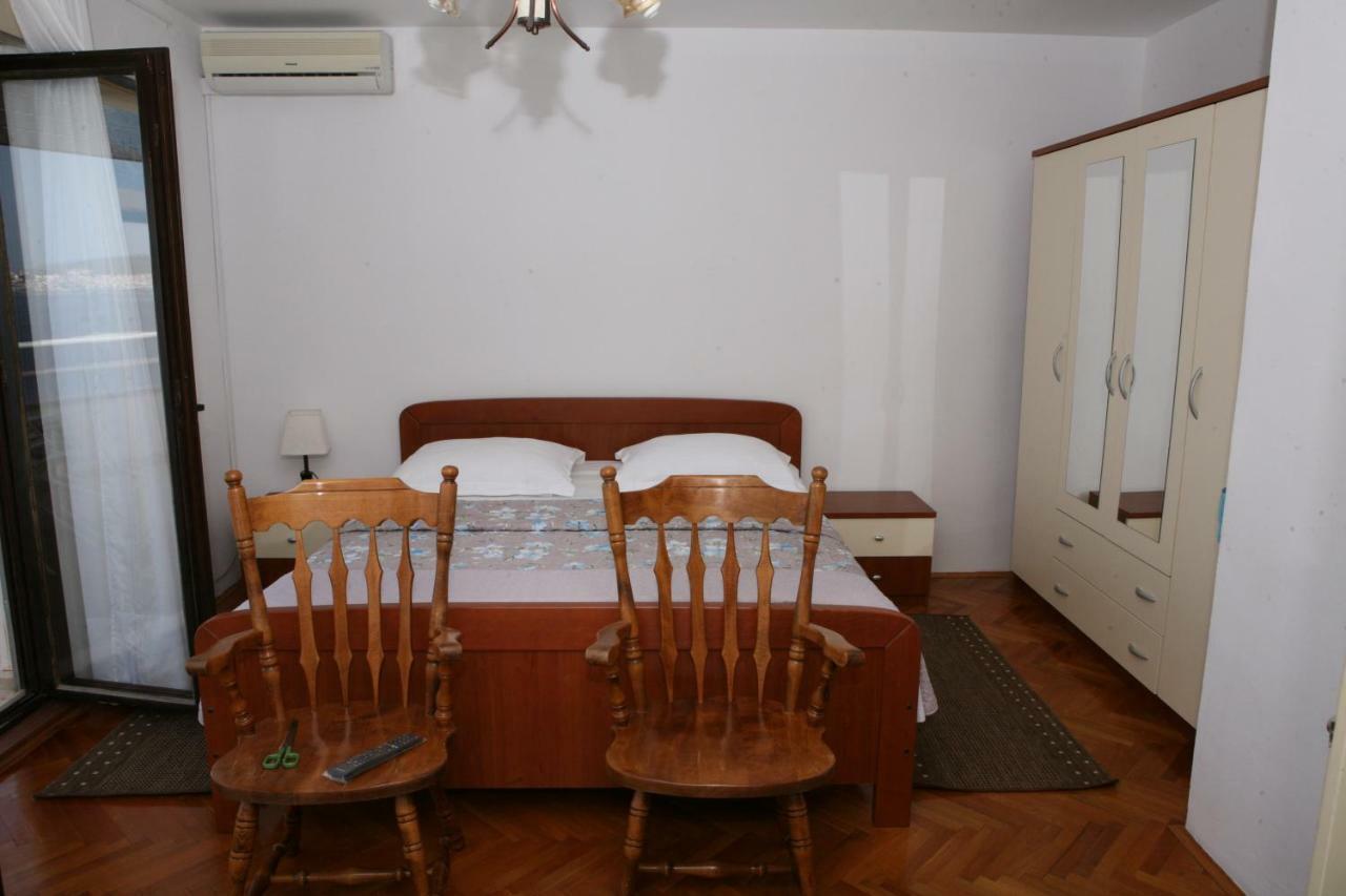 Rooms&Apartments Kurtović Donji Seget Buitenkant foto