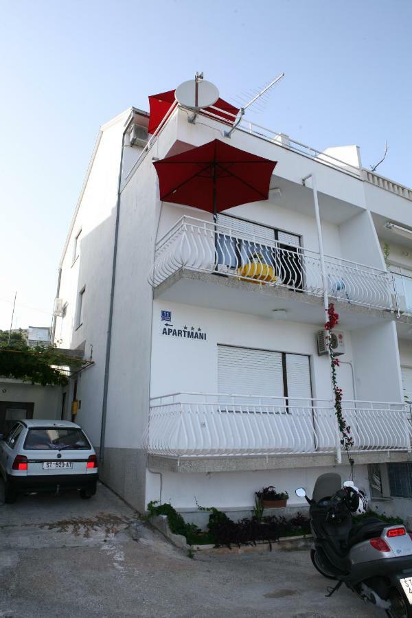 Rooms&Apartments Kurtović Donji Seget Buitenkant foto