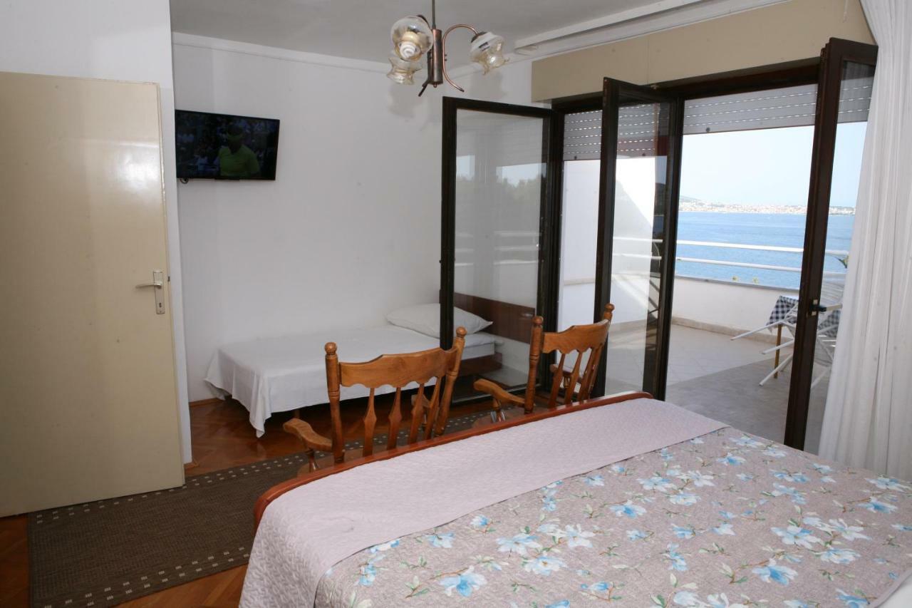 Rooms&Apartments Kurtović Donji Seget Buitenkant foto